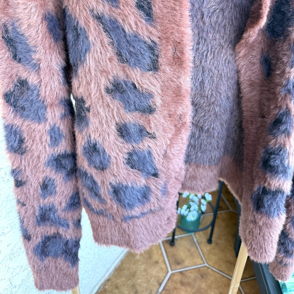 Threaded Leaf Faux Leopard Sweater - Picture 5 of 12